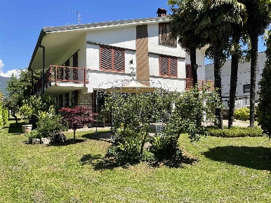 Foto Villa unifamiliare in Via Matteotti 114, Trescore Balneario Nazionale