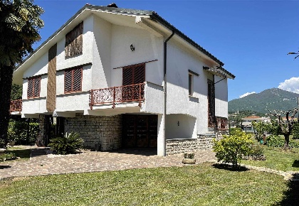 Foto Villa unifamiliare in Via Matteotti 114, Trescore Balneario Nazionale