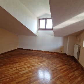 Foto Appartamento a Prato La Querce di 95 m² con 4 locali in vendita