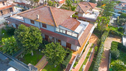 Foto Villa unifamiliare in Via luciano tomasello  37, Aci Catena Nizzeti