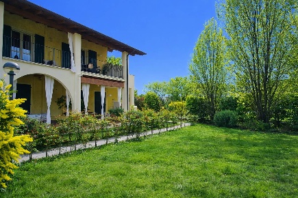 Foto Appartamento in Via Ravaroli, Manerba del Garda di 85 m² con 3 locali