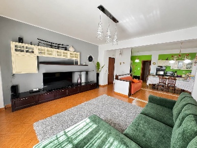 Foto Appartamento in Via Siena 5, Mascalucia Centro di 136 m² con 4 locali