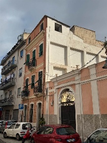 Foto Appartamento a Cagliari Villanova di 73 m² con 6 locali in vendita