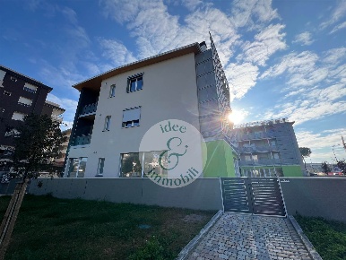Foto Negozio in querciola 97, Sesto Fiorentino Sesto Città di 102 m²