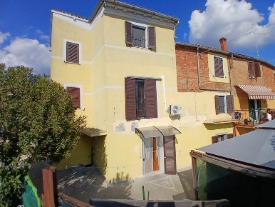 Foto Villa bifamiliare a Torrita di Siena Centro di 160 m² con 6 locali