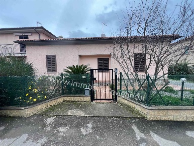Foto Appartamento a Orbetello di 140 m² con 6 locali in vendita