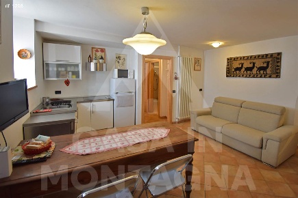 Foto Appartamento a Campitello di Fassa di 51 m² con 2 locali in vendita