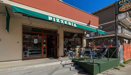 Foto Attività commerciale a Chieti Chieti Scalo di 100 m² con 2 locali