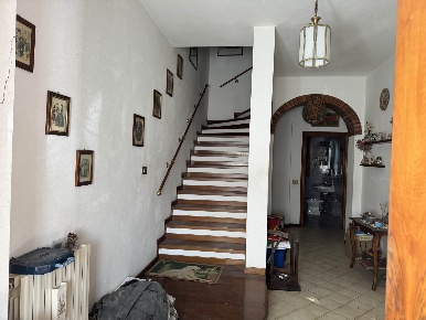 Foto Villa a schiera a Montescudaio di 140 m² con 6 locali in vendita