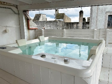 Foto Appartamento in Via Roma 20, Specchia Centro di 130 m² con 4 locali