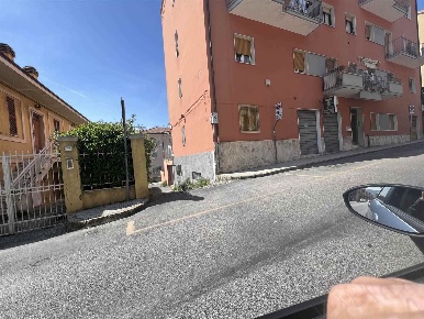 Foto Garage a Ancona Regione di 400 m² con 1 locali in vendita