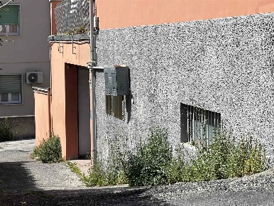 Foto Attività commerciale a Ancona Regione di 400 m² con 1 locali