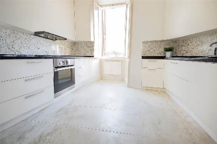 Foto Appartamento a Jesi Centro Storico di 101 m² con 4 locali in vendita