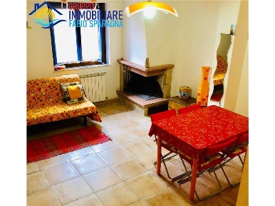 Foto Appartamento in Via san Domenico, Roccamonfina di 77 m² con 4 locali