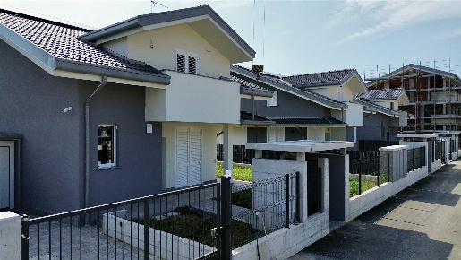 Foto Villa unifamiliare in Via Misentasca, Misinto di 147 m² con 4 locali