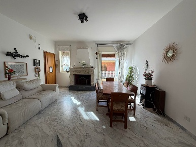 Foto Appartamento in Via Imola 6, San Giovanni la Punta Centro di 95 m²