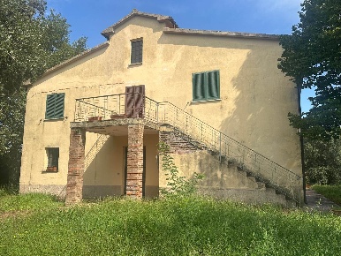 Foto Rustico a Magliano in Toscana Centro di 250 m² con 9 locali in vendita