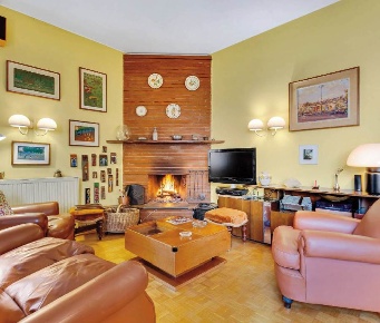 Foto Villa unifamiliare in Via Mandresca 23, Inverigo Centro di 306 m²