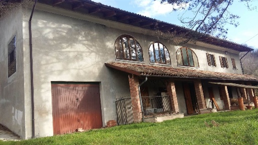 Foto Rustico in Vallescura 14, Moncalvo di 400 m² con 13 locali in vendita