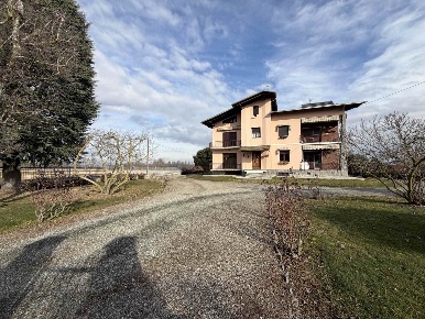 Foto Appartamento in canton castellazzo 3, Gifflenga di 185 m² con 5 locali