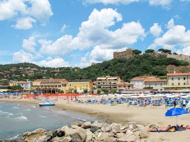 Foto Appartamento a Castiglione della Pescaia Castiglione Paese di 75 m²