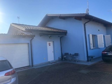 Foto Villa unifamiliare a Garlasco Centro di 108 m² con 3 locali in vendita