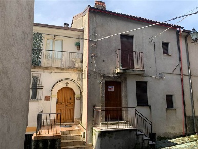 Foto Rustico in Via Gelseto 20, Celico Centro di 140 m² con 6 locali
