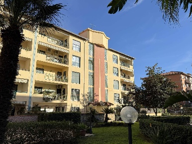 Foto Appartamento in Via Giuseppe Antonio Borgese  4, Catania di 130 m²