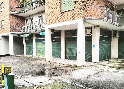 Foto Locale commerciale a Brescia Via Veneto - Borgo Trento di 540 m²