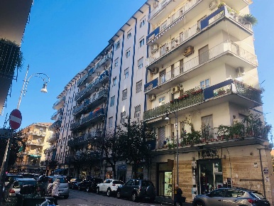 Foto Appartamento in via Santa Margherita  36 A, Salerno di 150 m²