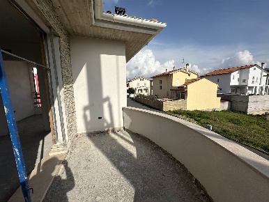 Foto Villa bifamiliare a Cecina Cecina Centro di 106 m² con 6 locali