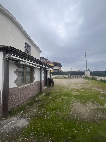 Foto Villa unifamiliare in via francesco galeota, Castel Volturno di 50 m²