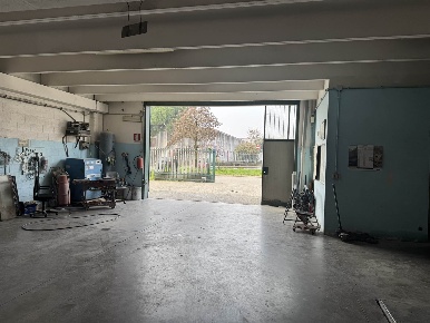 Foto Capannone industriale in via piersanti mattarella, Trezzo sull'Adda