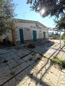 Foto Villa unifamiliare in Babaurra, Caltanissetta di 115 m² con 3 locali