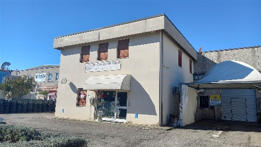 Foto Negozio in via dei Sarti 13B, Castelfranco Emilia Centro di 100 m²