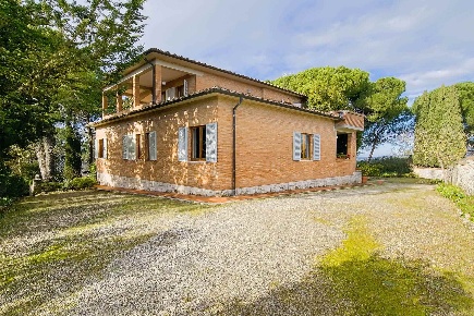 Foto Villa unifamiliare in Strada di Poggiarello - La Ripa 61, di 296 m²