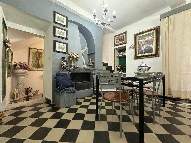 Foto Appartamento in Via Porta Nuova 2, Pomarance Centro di 120 m²