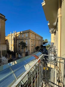 Foto Appartamento a Reggio di Calabria Centro Storico di 69 m² con 3 locali