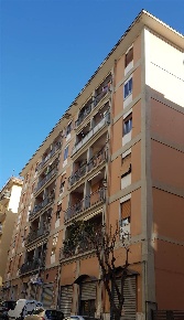 Foto Appartamento in via Giuseppe de Caro 4, Salerno Carmine Alto di 82 m²