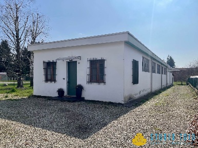 Foto Laboratorio a Gaglianico di 291 m² con 3 locali in vendita