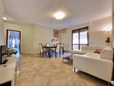 Foto Appartamento a Massarosa Massarosa Paese di 120 m² con 8 locali