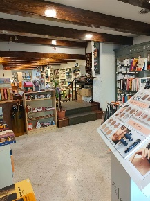 Foto Attività commerciale in Via Stefini 10 neg cagliero MI 10, Milano