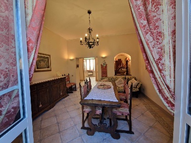 Foto Appartamento a Spoleto Via Flaminia di 141 m² con 6 locali in vendita