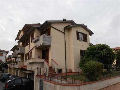 Foto Appartamento a Torrita di Siena di 70 m² con 6 locali in vendita