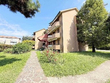 Foto Appartamento in via per monza 14, Cologno Monzese di 166 m² in vendita