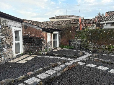 Foto Appartamento in Via Susanna 3, Catania Cibali di 25 m² con 1 locali