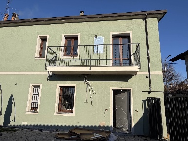 Foto Case semi ndipendenti a Gambolò Centro di 100 m² con 4 locali