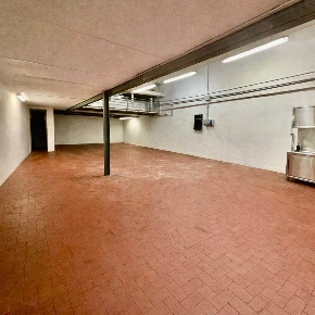 Foto Negozio a Firenze San Marco - SS Annunziata di 120 m² con 3 locali