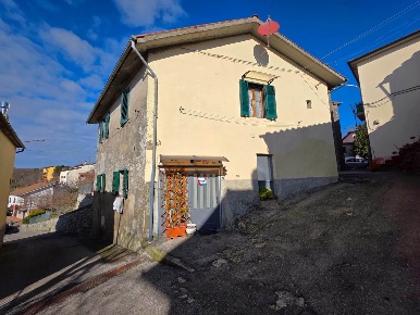 Foto Appartamento in Via della Fonte 40, Santa Fiora Bagnore di 45 m²