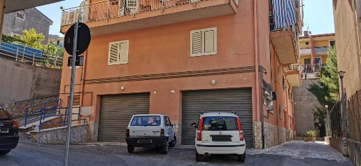 Foto Appartamento a Marineo di 750 m² con 10 locali in vendita